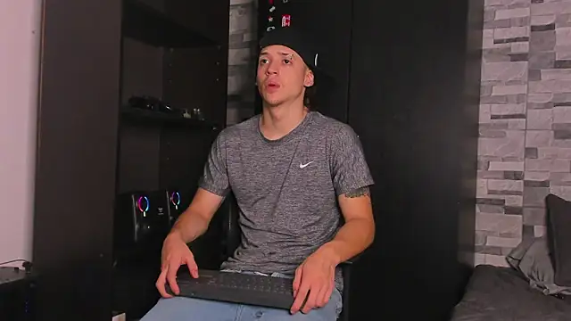 Snapshot of Dimitri_higth420 chatting on November 2025 11:27:01 PM Dimitri higth420 online show from November 2025 11:27:01 PM