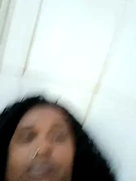 annybarros21 online show from November 2025 05:02:01 PM