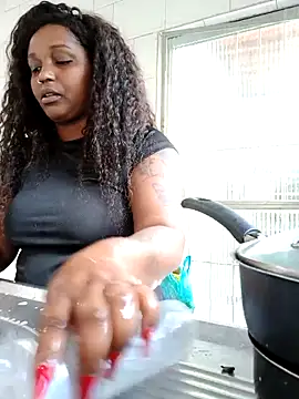 annybarros21 online show from May 2026 11:57:01 AM