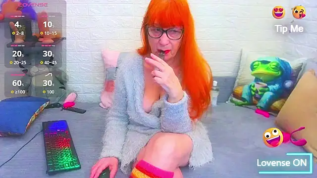 RedHousewife online show from January 2026 10:41:02 AM