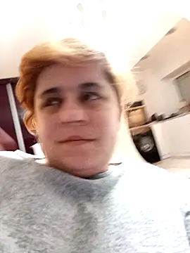 Snapshot of AnnyLwe chatting on February 2025 09:15:01 PM AnnyLwe online show from February 2025 09:15:01 PM