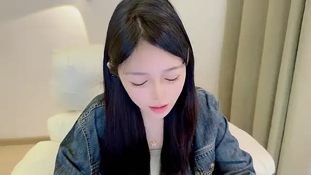 xiaodaibabyy online show from February 2026 01:44:01 PM