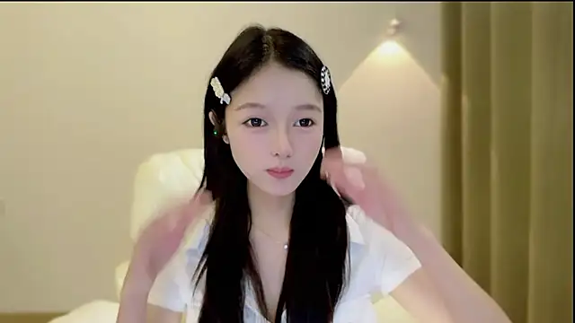 xiaodaibabyy online show from October 2025 06:44:02 AM