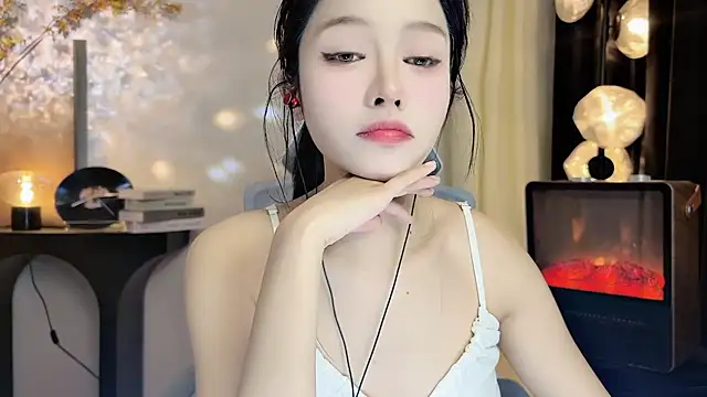 Snapshot of xiaodaibabyy chatting on February 2025 04:30:02 PM xiaodaibabyy online show from February 2025 04:30:02 PM