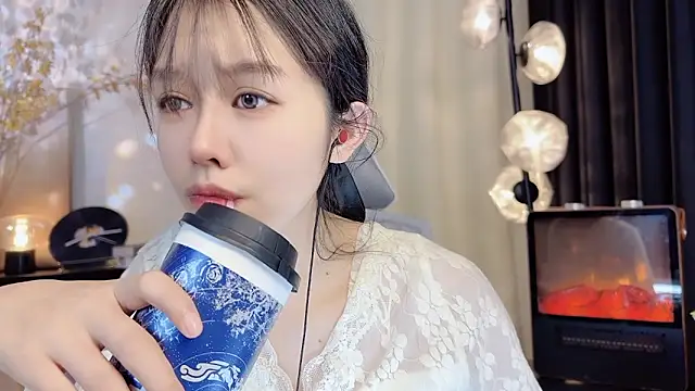 Snapshot of xiaodaibabyy chatting on January 2025 01:37:02 PM xiaodaibabyy online show from January 2025 01:37:02 PM