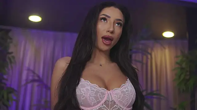 GinaValentinna online show from April 2026 07:53:01 PM