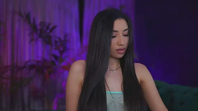 GinaValentinna online show from November 2025 07:58:01 PM