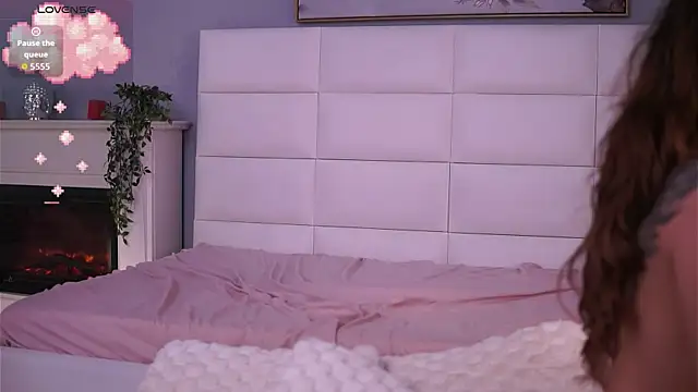 FlirtyFawn online show from January 2026 02:48:02 AM