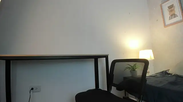 Caroline dh online show from February 2026 11:43:02 AM