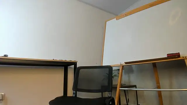 Snapshot of Caroline_dh chatting on March 2026 10:30:01 AM Caroline dh online show from March 2026 10:30:01 AM