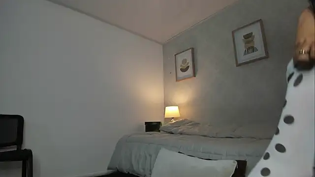 Caroline dh online show from July 2026 11:42:02 AM