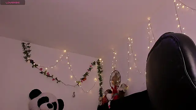 Snapshot of Carlasxdreams chatting on February 2026 04:57:01 AM Carlasxdreams online show from February 2026 04:57:01 AM