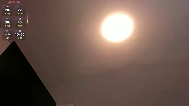 Carlasxdreams online show from May 2026 12:33:01 PM