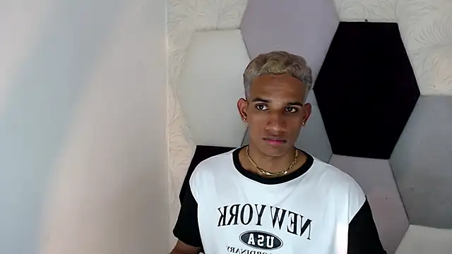 AbrahanBratz online show from January 2025 11:13:02 PM