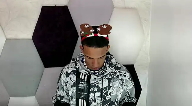 AbrahanBratz online show from December 2024 11:39:01 AM