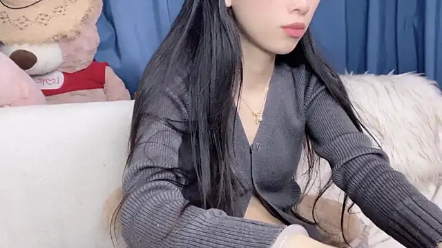 Lili-2 online show from March 2026 02:32:02 PM