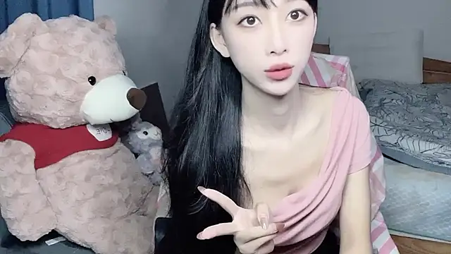 Lili-2 online show from September 2025 05:30:02 PM