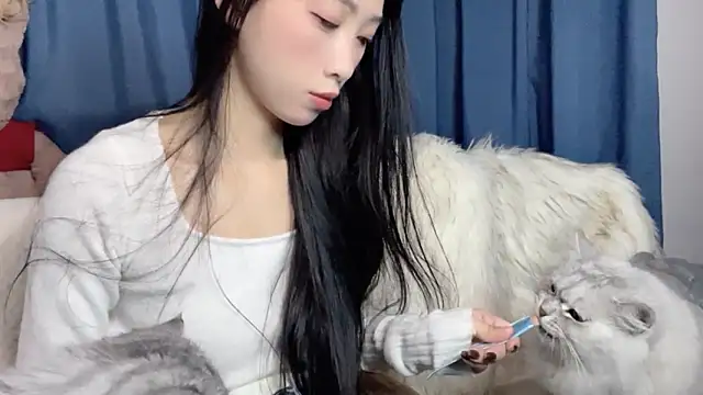 Lili-2 online show from March 2026 04:58:02 PM