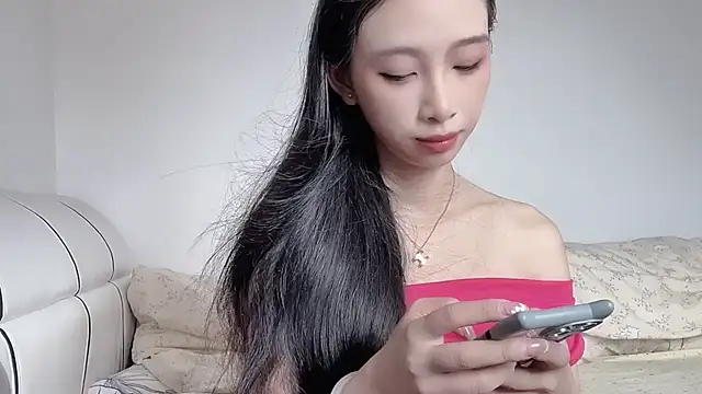 Snapshot of Lili-2 chatting on June 2026 07:15:02 AM Lili-2 online show from June 2026 07:15:02 AM