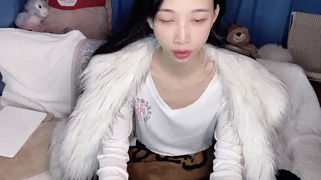 Lili-2 online show from January 2026 03:48:01 PM