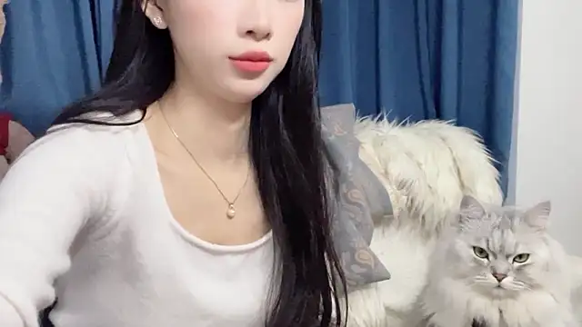 Lili-2 online show from March 2026 01:55:01 PM