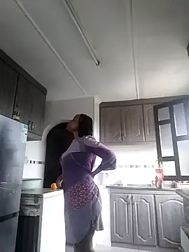 Feathergal69  online show from October 2025 02:06:02 PM