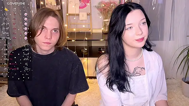 Snapshot of EmmaKittyCat chatting on November 2025 06:52:02 PM EmmaKittyCat online show from November 2025 06:52:02 PM