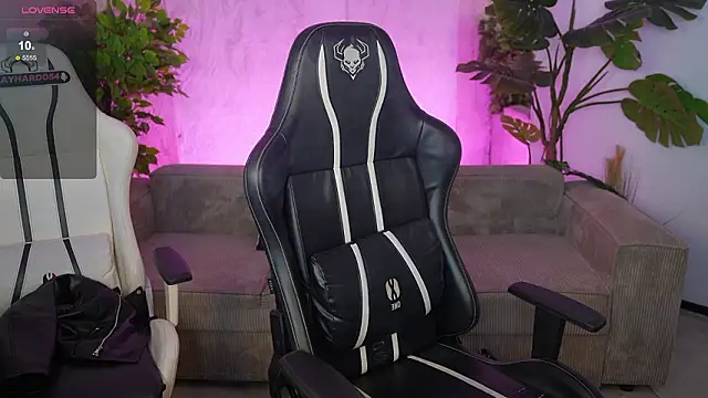 Julia  Star  online show from March 2026 03:38:02 PM