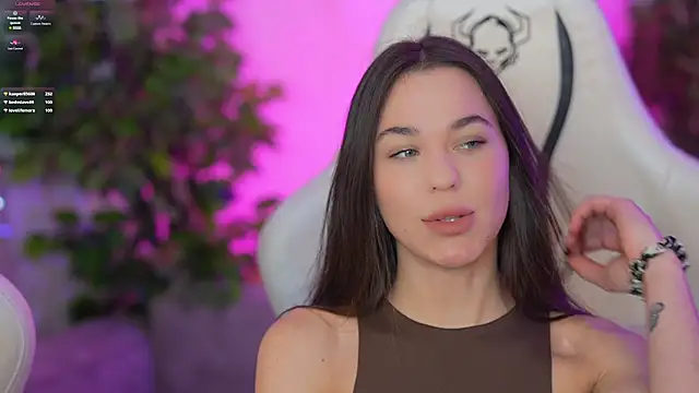 Snapshot of Julia__Star_ chatting on February 2025 03:28:02 PM Julia  Star  online show from February 2025 03:28:02 PM