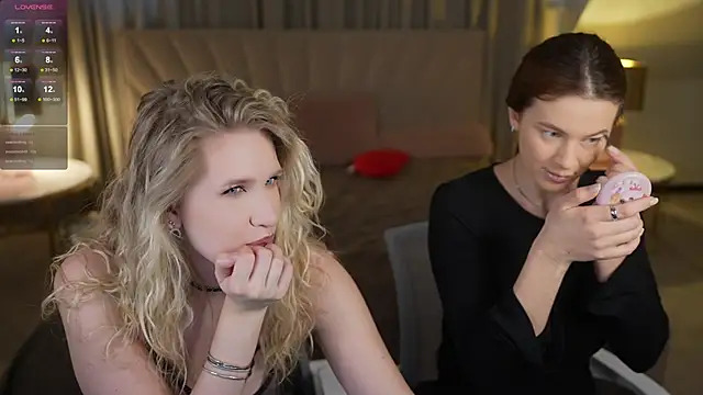 Julia  Star  online show from March 2026 04:30:02 PM