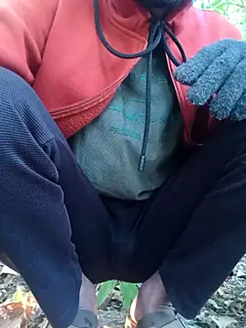 Snapshot of Piyush_2024 chatting on December 2025 02:05:02 AM Piyush 2024 online show from December 2025 02:05:02 AM