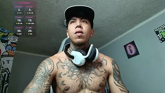 Nickhot0609 online show from October 2025 07:27:01 PM