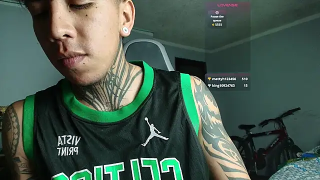 Nickhot0609 online show from October 2025 04:58:02 AM