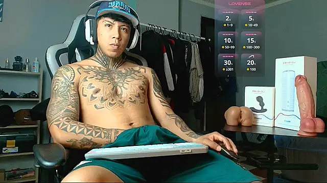 Nickhot0609 online show from September 2025 12:11:02 PM