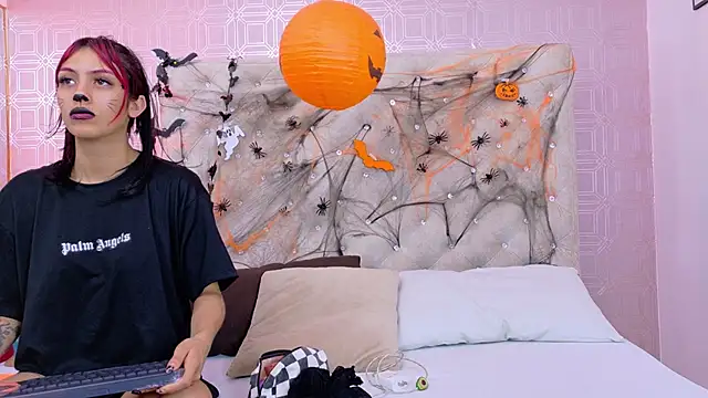 Derieri D online show from October 2025 07:33:02 PM