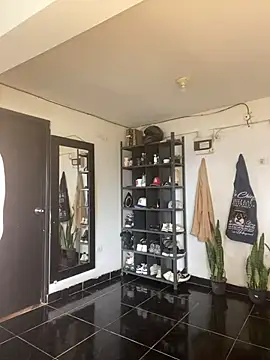 Edward Milleer online show from October 2025 04:08:02 PM