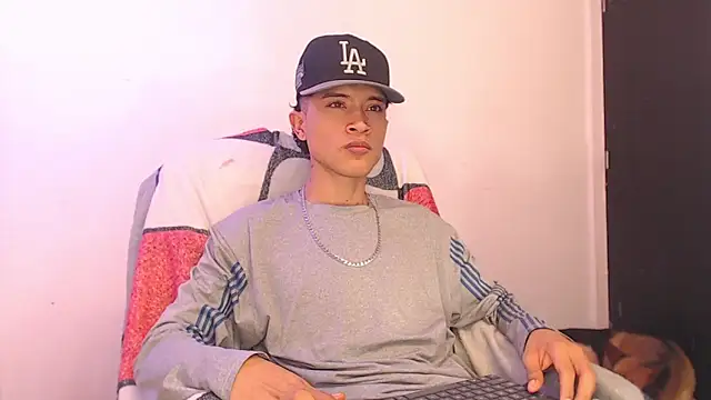 Edward Milleer online show from December 2025 10:27:02 AM