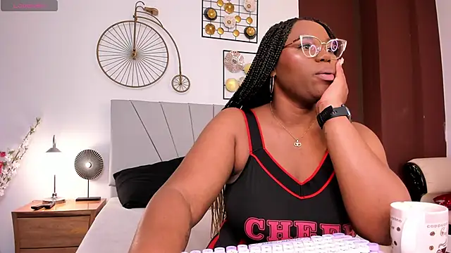 Snapshot of Makena_gh chatting on September 2025 03:35:01 AM Makena gh online show from September 2025 03:35:01 AM