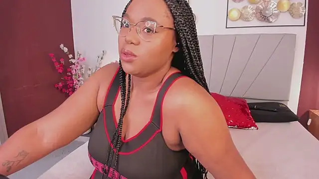 Snapshot of Makena_gh chatting on June 2026 02:39:02 AM Makena gh online show from June 2026 02:39:02 AM