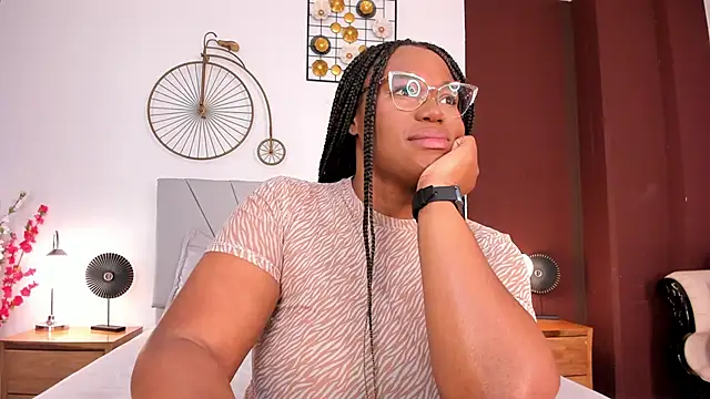 Snapshot of Makena_gh chatting on September 2025 03:56:01 AM Makena gh online show from September 2025 03:56:01 AM