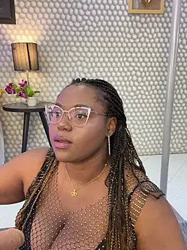 Snapshot of Makena_gh chatting on March 2025 04:27:01 AM Makena gh online show from March 2025 04:27:01 AM