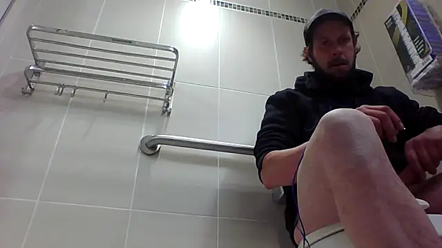 axelongshaft69 online show from January 2026 12:28:01 AM