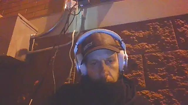 axelongshaft69 online show from April 2026 10:22:02 AM