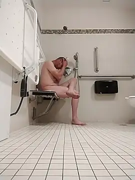 Snapshot of axelongshaft69 chatting on February 2026 11:35:01 PM axelongshaft69 online show from February 2026 11:35:01 PM