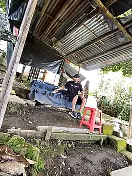 Jestebanano online show from May 2026 01:25:01 PM