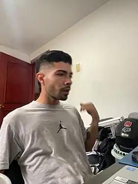 Snapshot of Jestebanano chatting on October 2025 12:37:01 PM Jestebanano online show from October 2025 12:37:01 PM