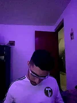 Snapshot of Jestebanano chatting on November 2025 11:30:02 PM Jestebanano online show from November 2025 11:30:02 PM