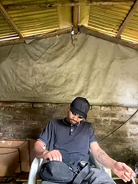 Snapshot of Jestebanano chatting on November 2025 09:30:01 PM Jestebanano online show from November 2025 09:30:01 PM