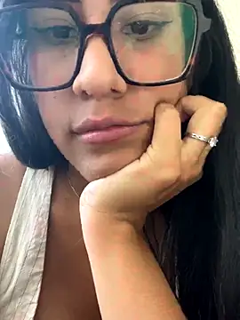 Snapshot of AleFantasy0001 chatting on September 2025 09:31:02 PM AleFantasy0001 online show from September 2025 09:31:02 PM