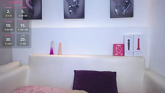 Snapshot of Melodi_Roux chatting on November 2025 01:15:02 PM Melodi Roux online show from November 2025 01:15:02 PM